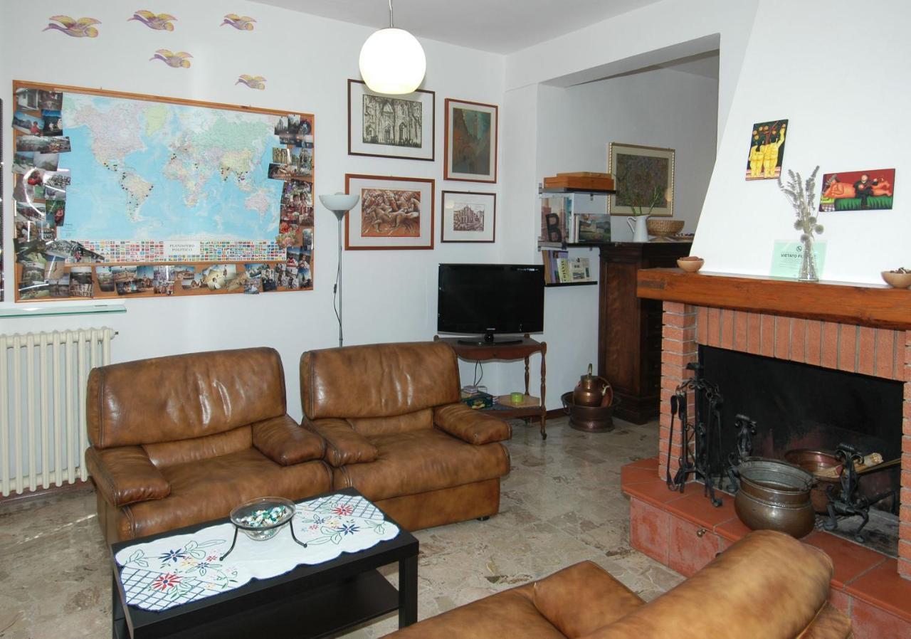 B&B Casa Certosa Siena Bagian luar foto