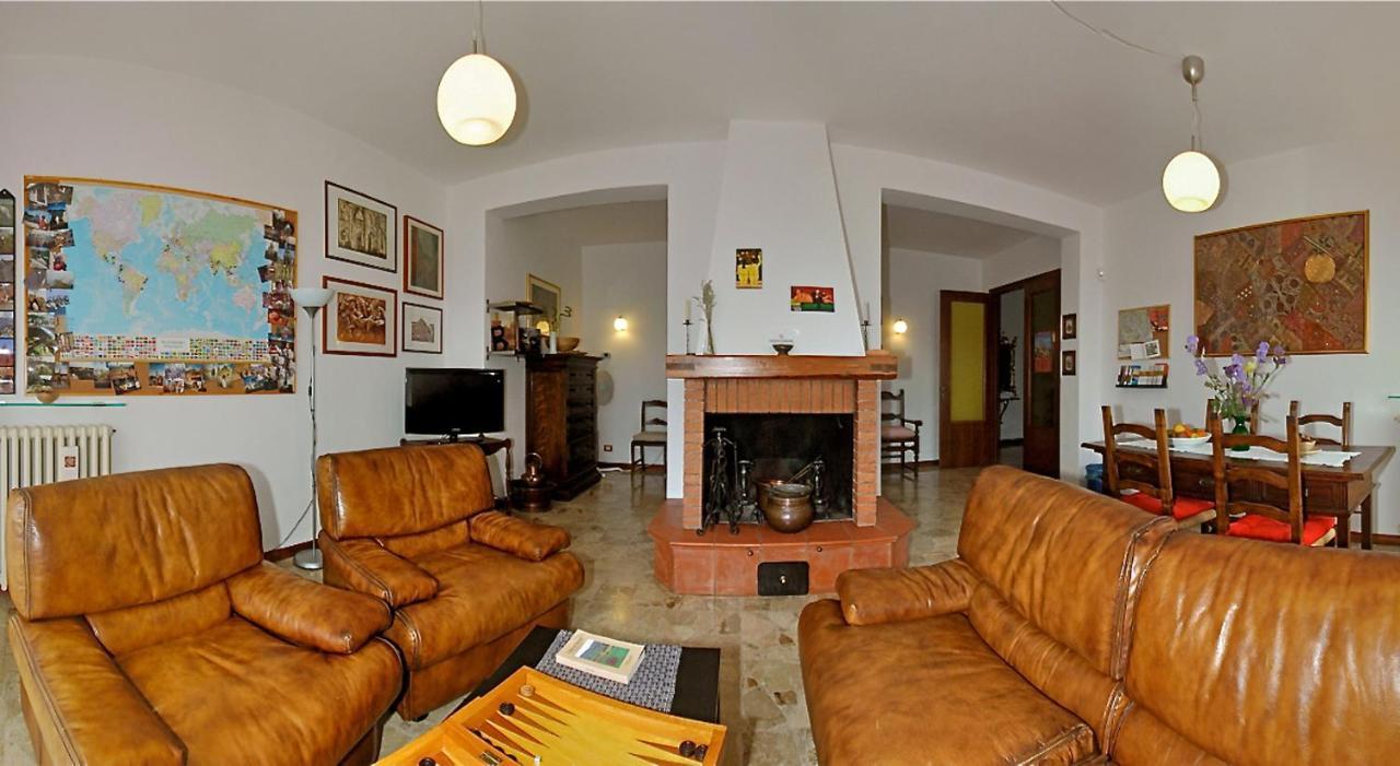 B&B Casa Certosa Siena Bagian luar foto
