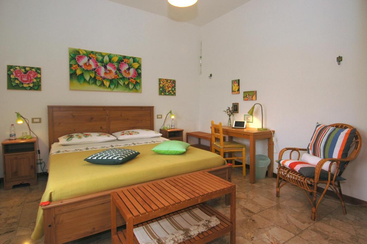 B&B Casa Certosa Siena Bagian luar foto